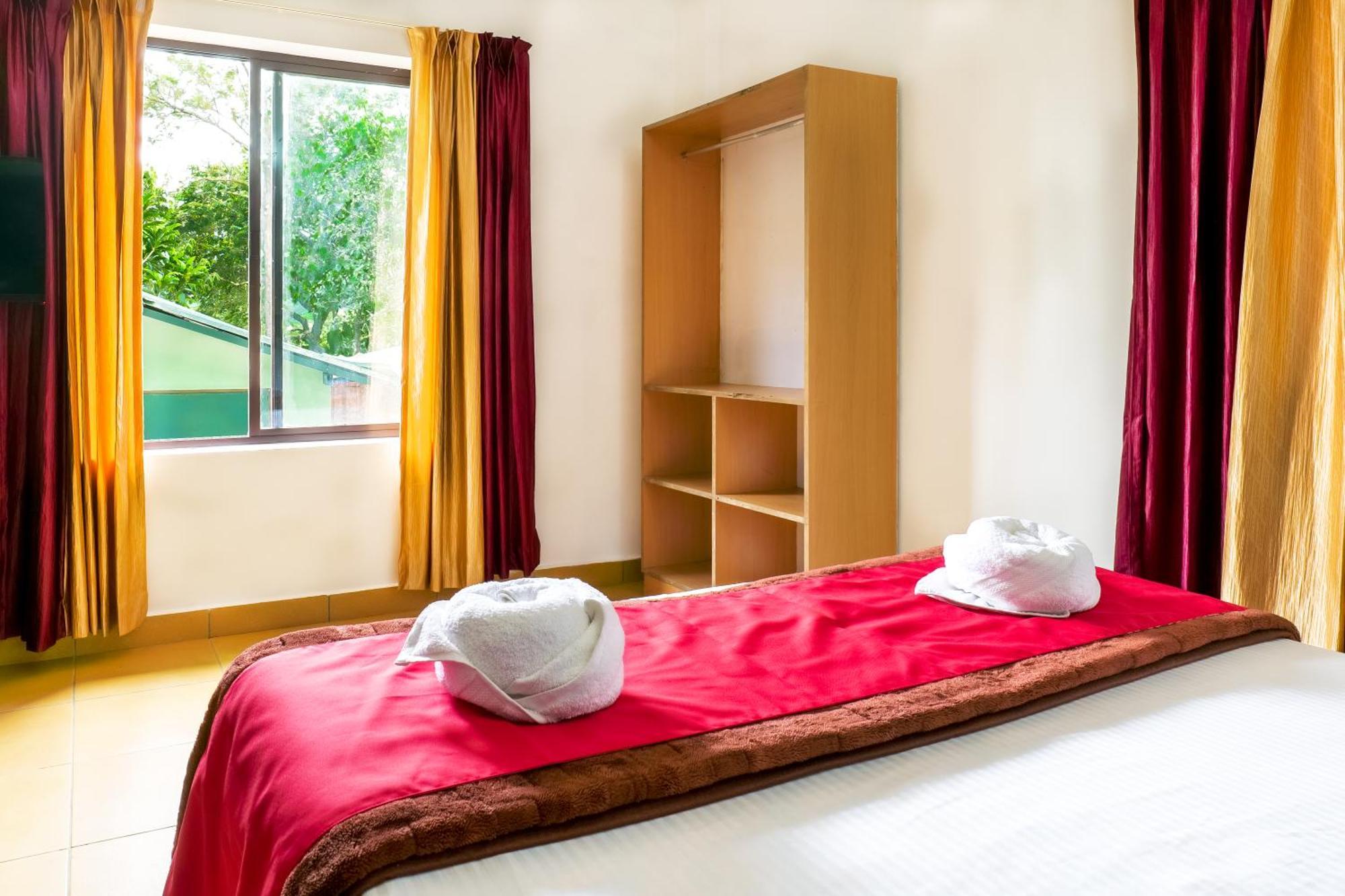 Hotel Exotica Holidays Viripara Zewnętrze zdjęcie