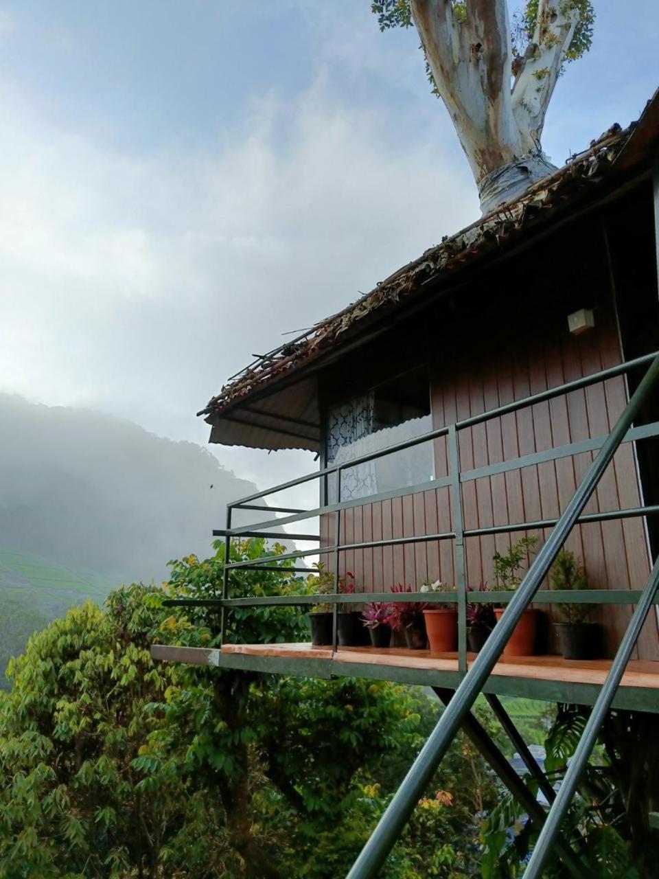 Hotel Exotica Holidays Viripara Zewnętrze zdjęcie
